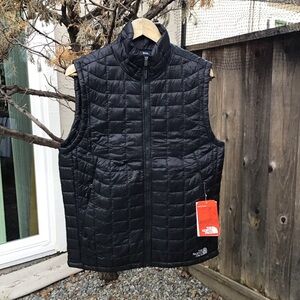 The North Face Thermoball Trek Vest Black Quilted Full Zip Insulated Mens Small